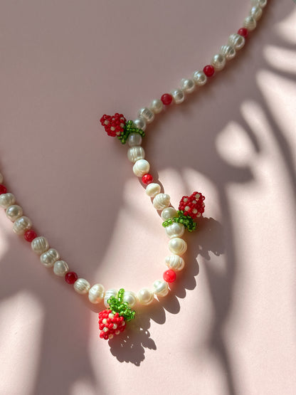 Strawberry Pearls -necklace