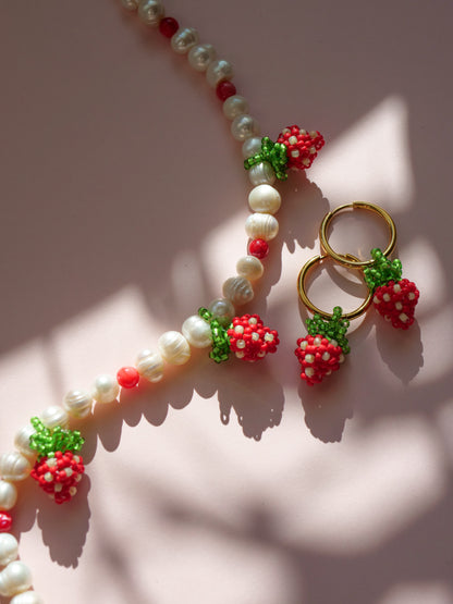 Strawberry Pearls -necklace