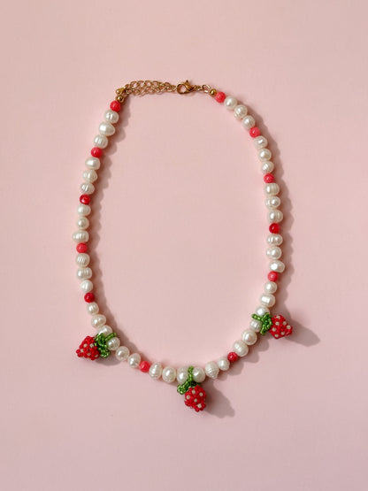 Strawberry Pearls -necklace